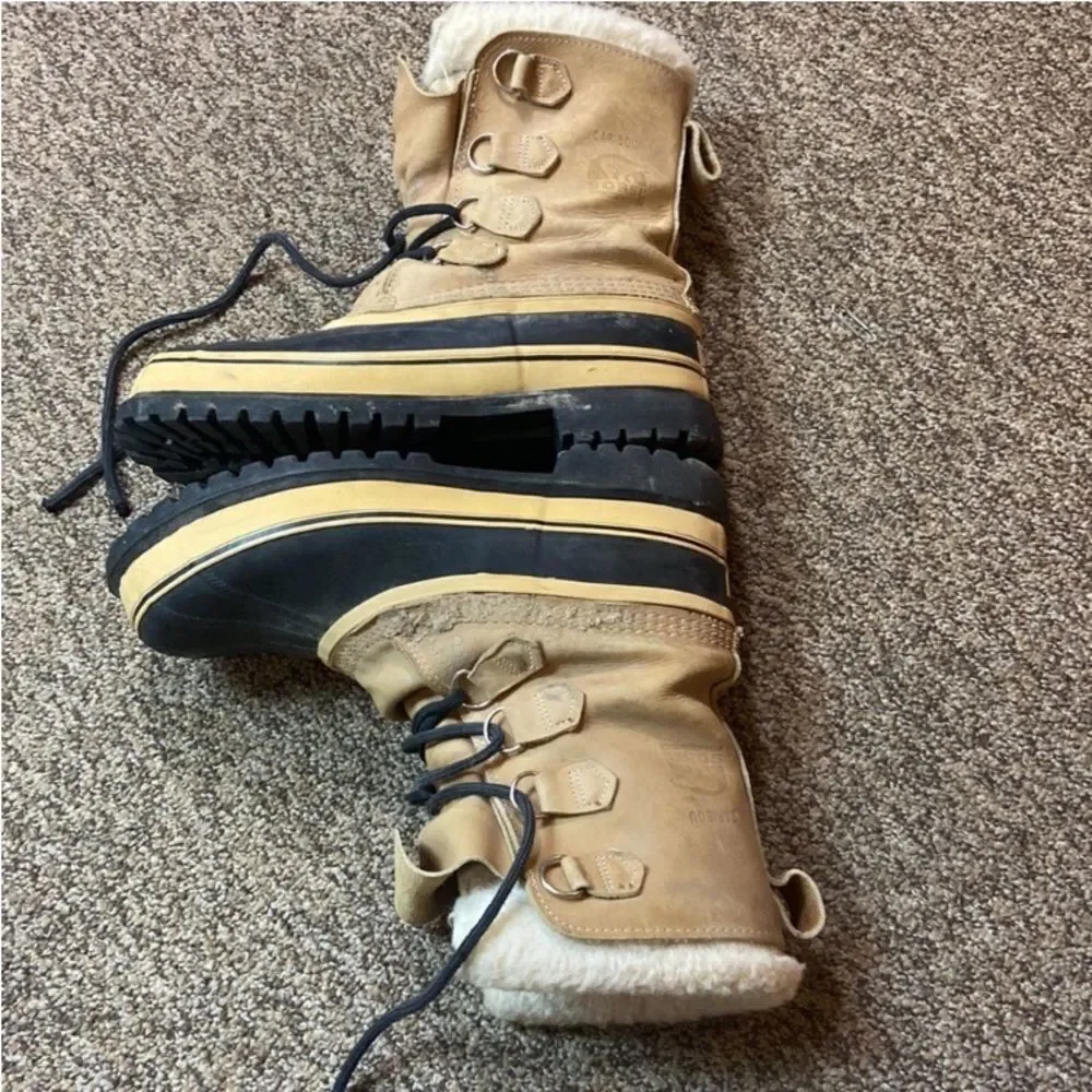 Sorel Beige and Black Winter Boots Women’s Size 10